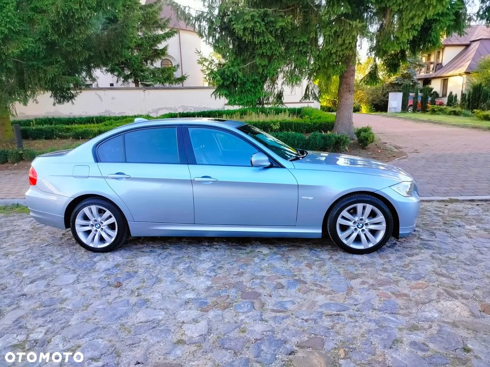 BMW Seria 3 320i Edition Lifestyle - 17