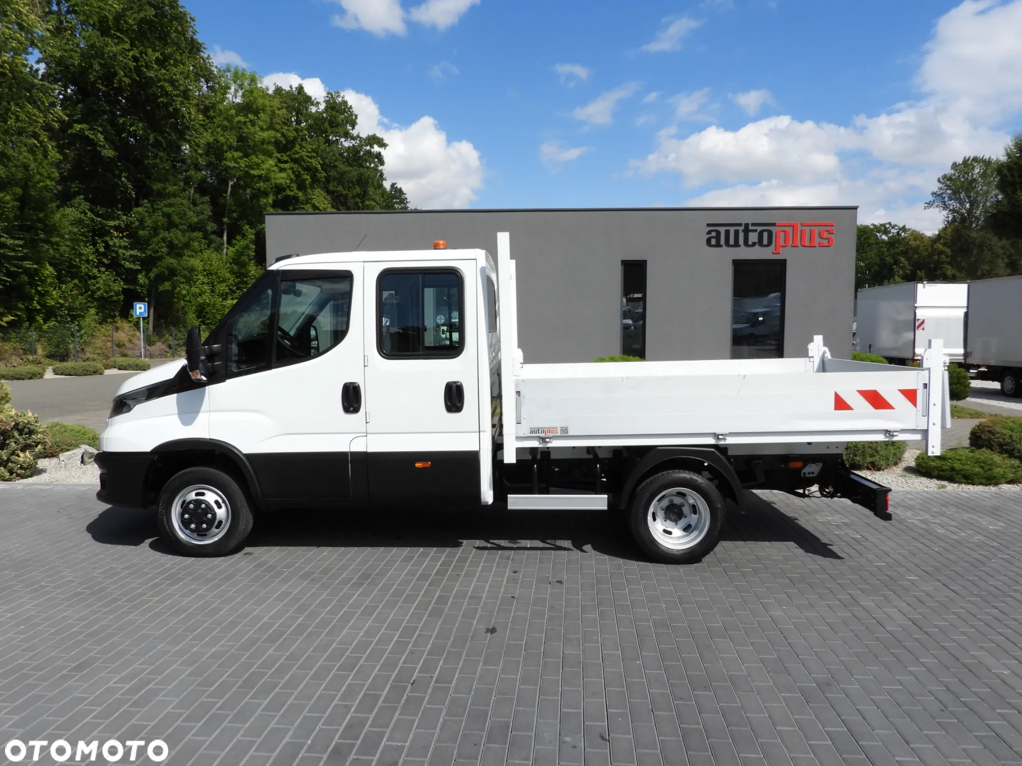 Iveco DAILY 35C16 WYWROTKA PODWÓJNA KABINA DOKA 6 MIEJSC TEMPOMAT NAWIGACJA BLIŹNIACZE KOŁA KLIMATYZACJA 160KM [ 344567 ] - 9