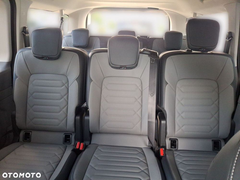 Volkswagen Caravelle - 32