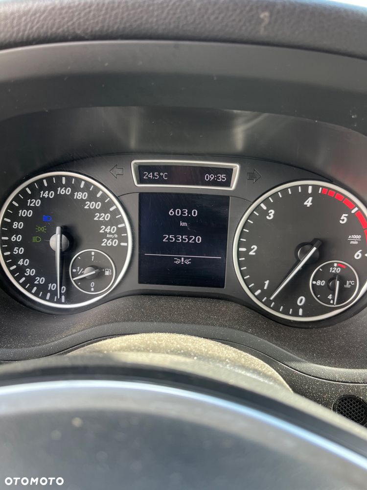 Mercedes-Benz Klasa B 180 CDI (BlueEFFICIENCY) - 6