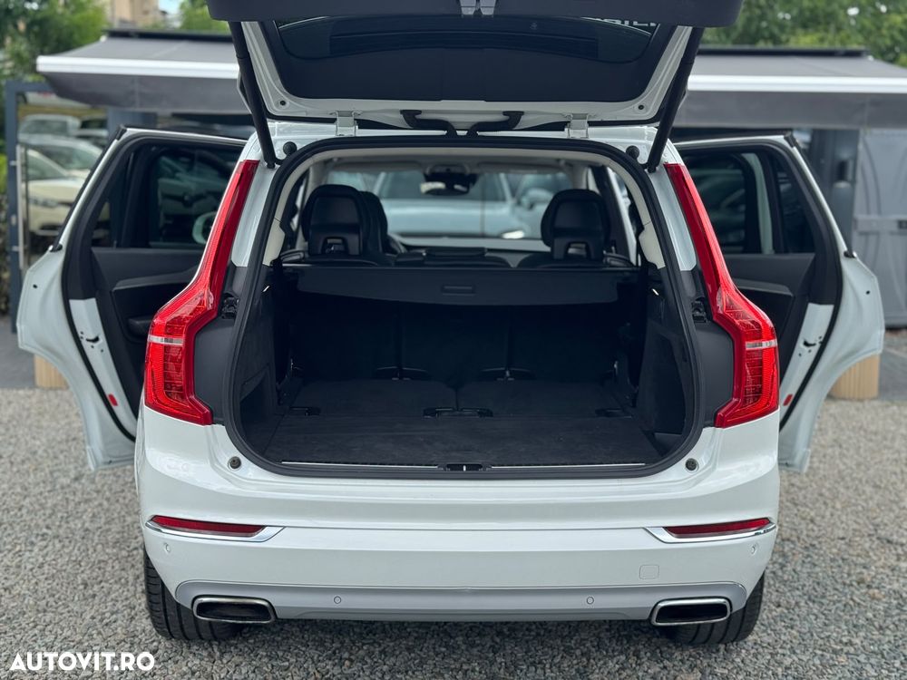 Volvo XC 90 T8 AWD Recharge Geartronic Inscription Edition - 17