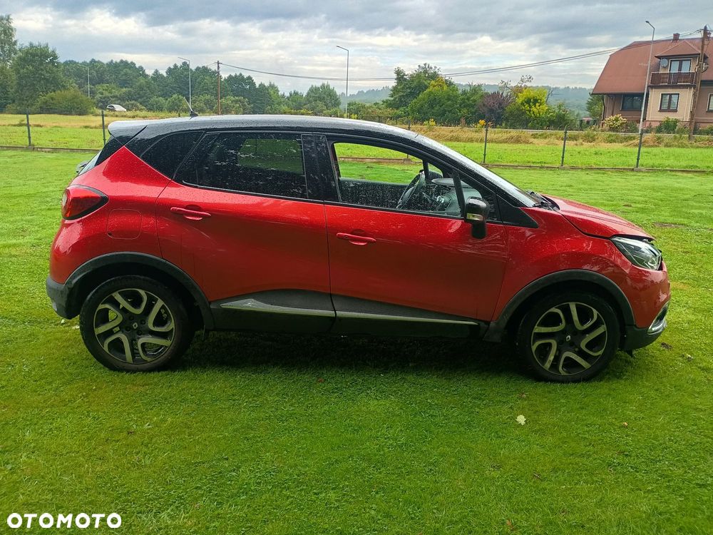Renault Captur 1.2 TCe Helly Hansen EDC - 3