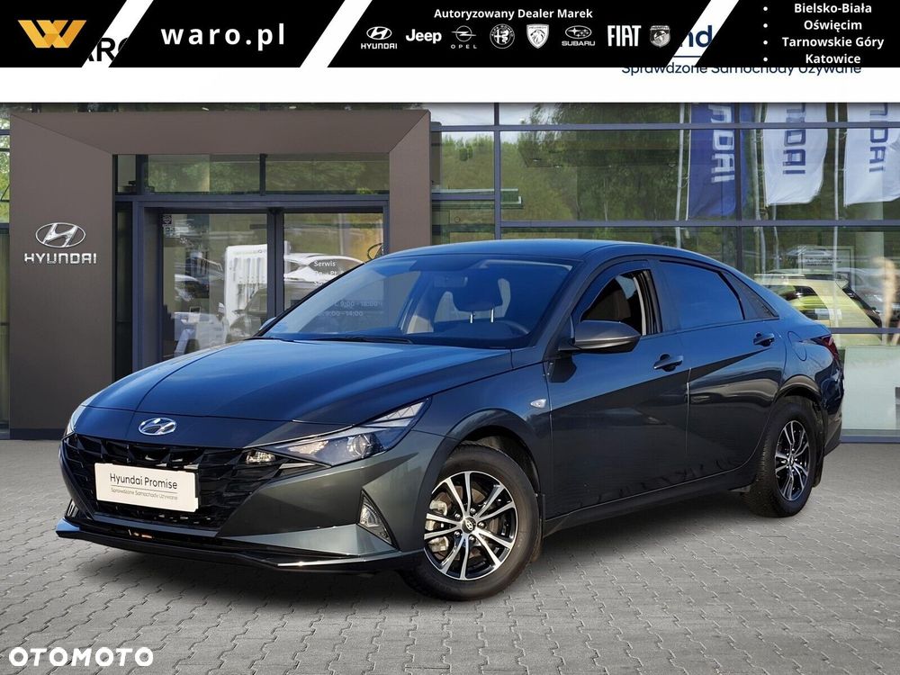 Hyundai Elantra - 2