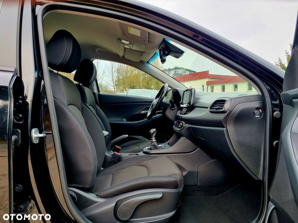 Hyundai i30 1.6 CRDi Premium - 11