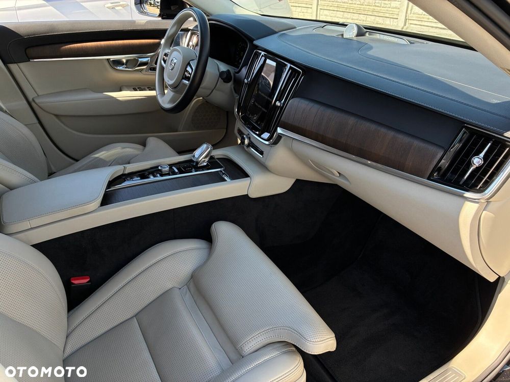 Volvo S90 - 33