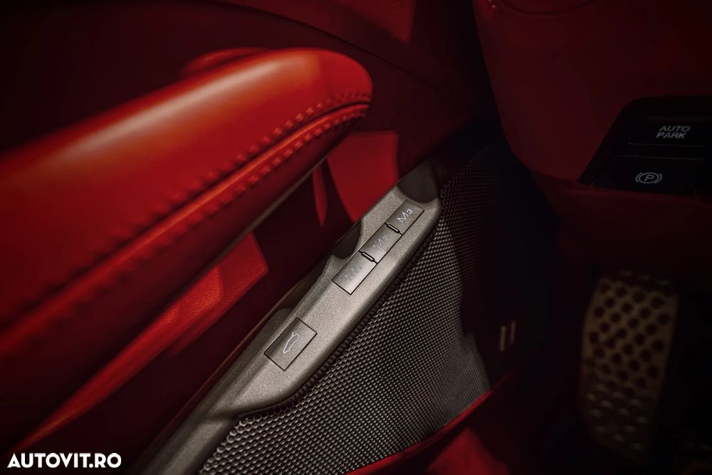 Ferrari Portofino - 40