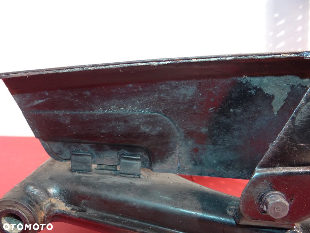 Honda CB750  FOUR WAHACZ  OSŁONA ŁAŃCUCHA AMORTYZATORY H079 - 6