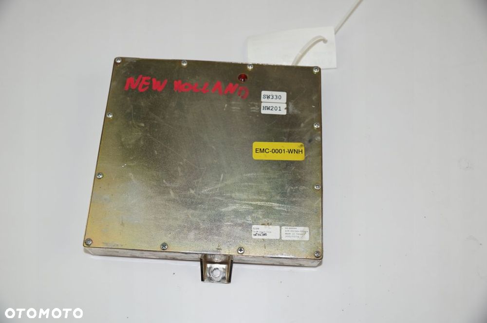 KOMPUTER NEW HOLLAND EMC-0001-WNH 8870 A - 5