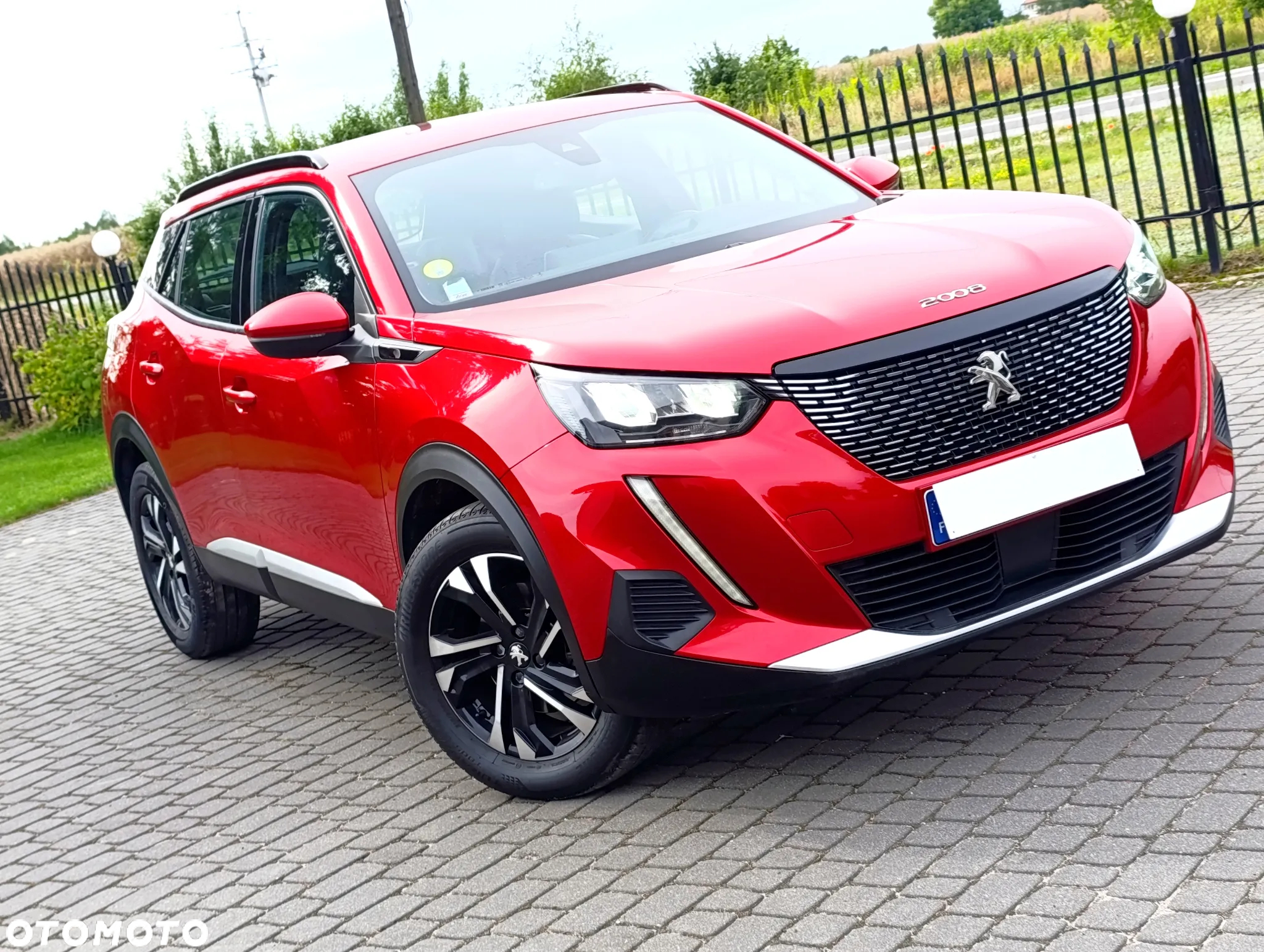 Peugeot 2008 BlueHDi 130 Allure S&S EAT8 - 3