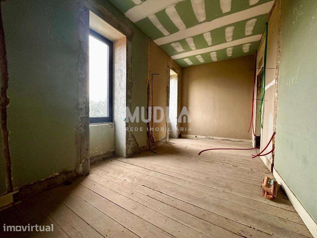 Descubra um imóvel cheio de potencial em Avanca! - Grande imagem: 5/12