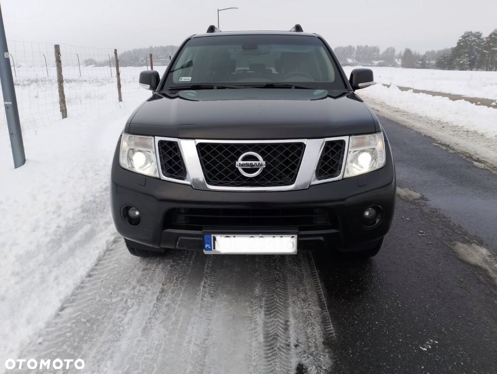 Nissan Pathfinder 2.5 D LE - 1