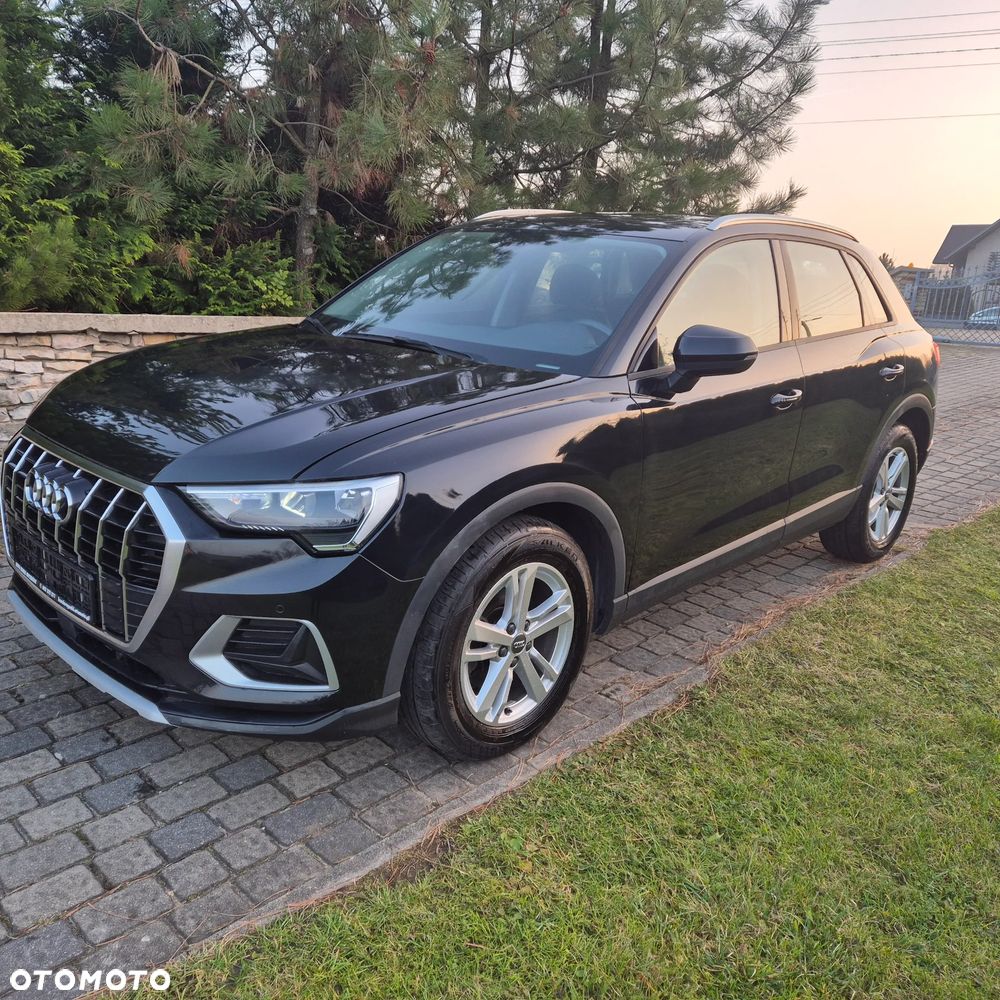 Audi Q3 35 TFSI S line - 1