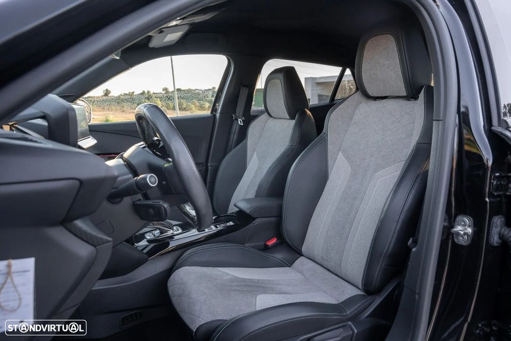 Peugeot e-2008 50 kWh GT - 20