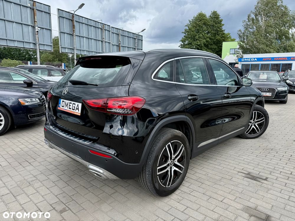 Mercedes-Benz GLA 200 d 8G-DCT - 2