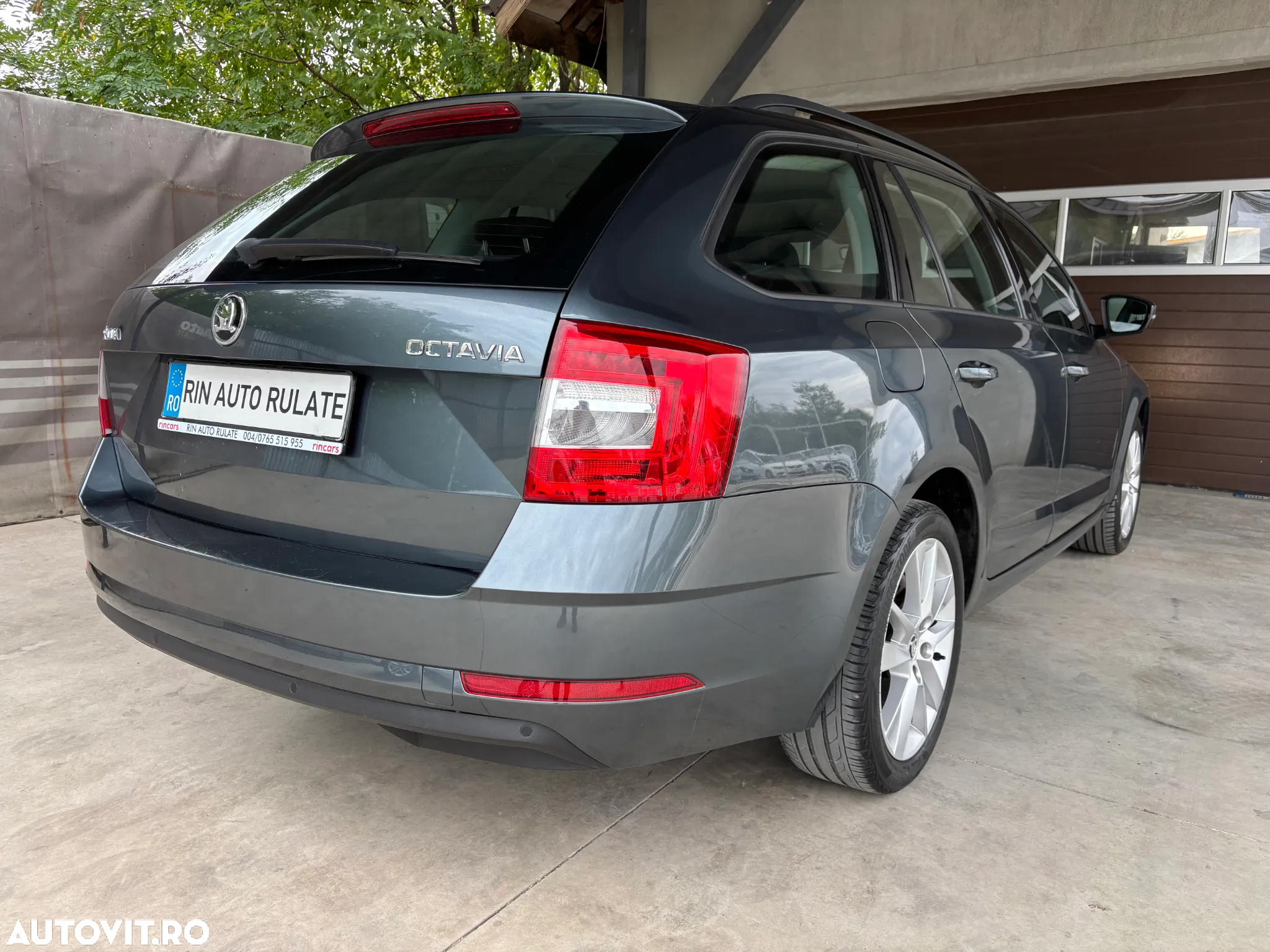 Skoda Octavia Combi Diesel 1.6 TDI Active - 6