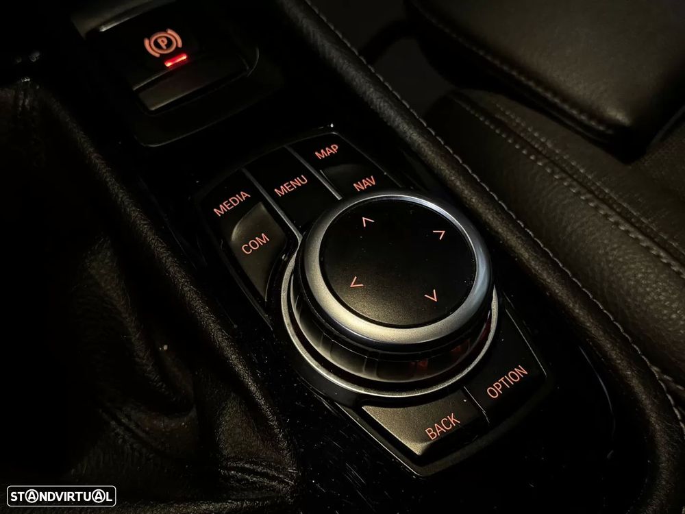 BMW 216 Gran Tourer d 7L - 28