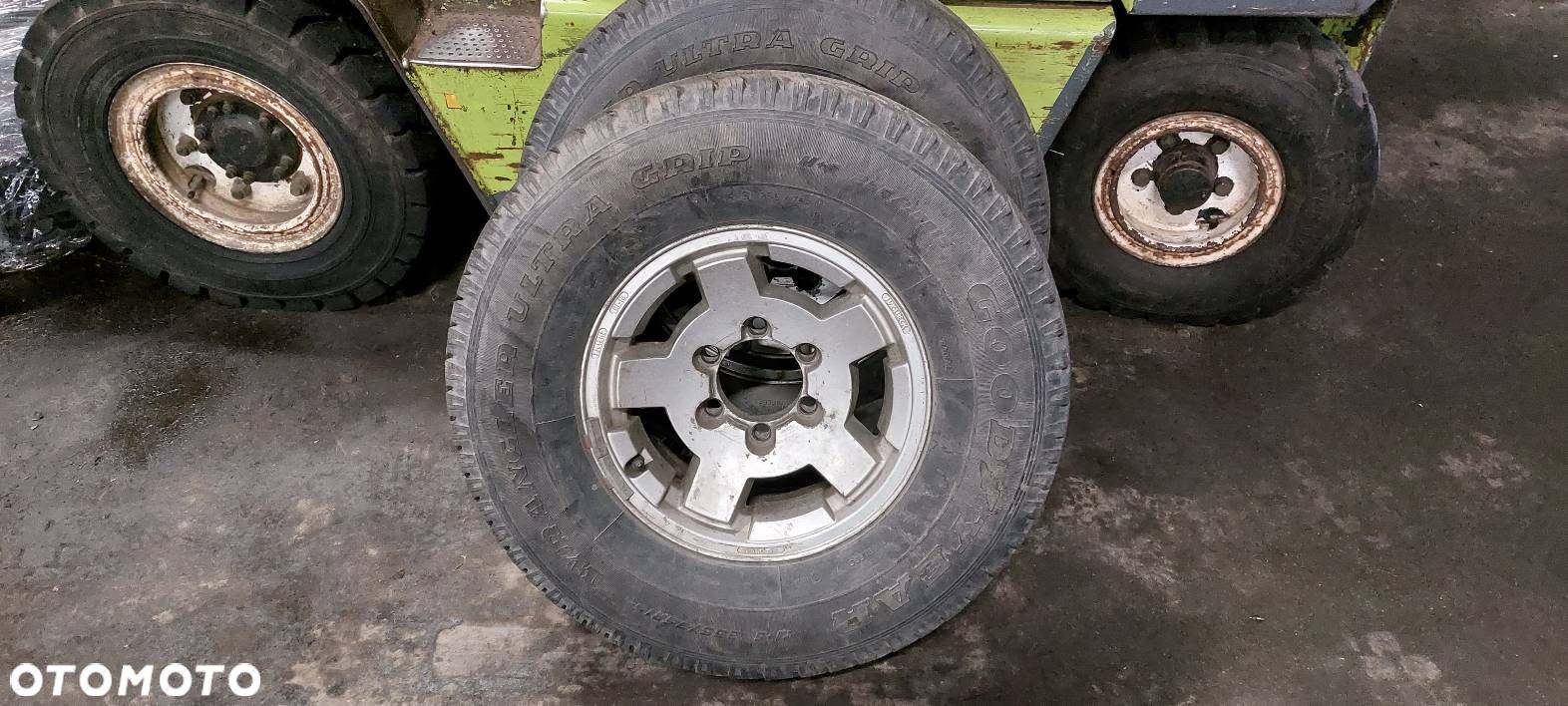 HASLBECK 7JX15 ET15 TOYOTA ISUZU GOODYEAR WRANGLER ULTRA GRIP 255/75R15 - 1