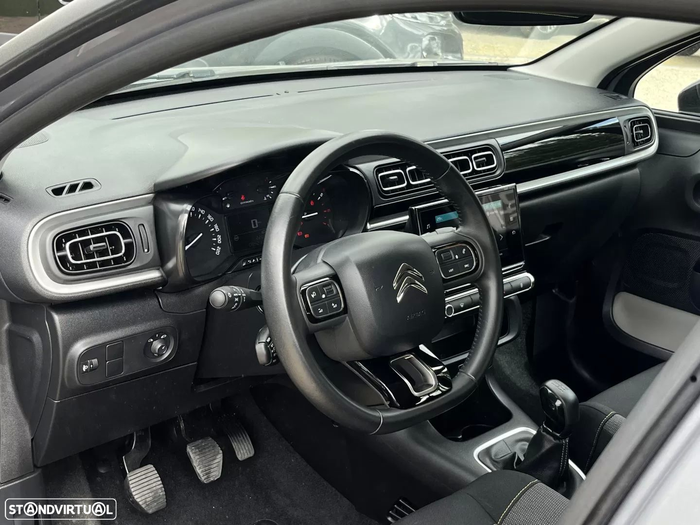 Citroën C3 1.2 PureTech Shine - 3
