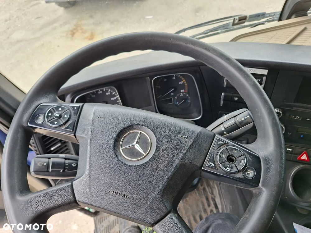 Mercedes-Benz Actros - 9