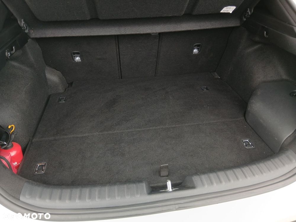 Kia XCeed 1.6 GDI PHEV L Business Line DCT - 32