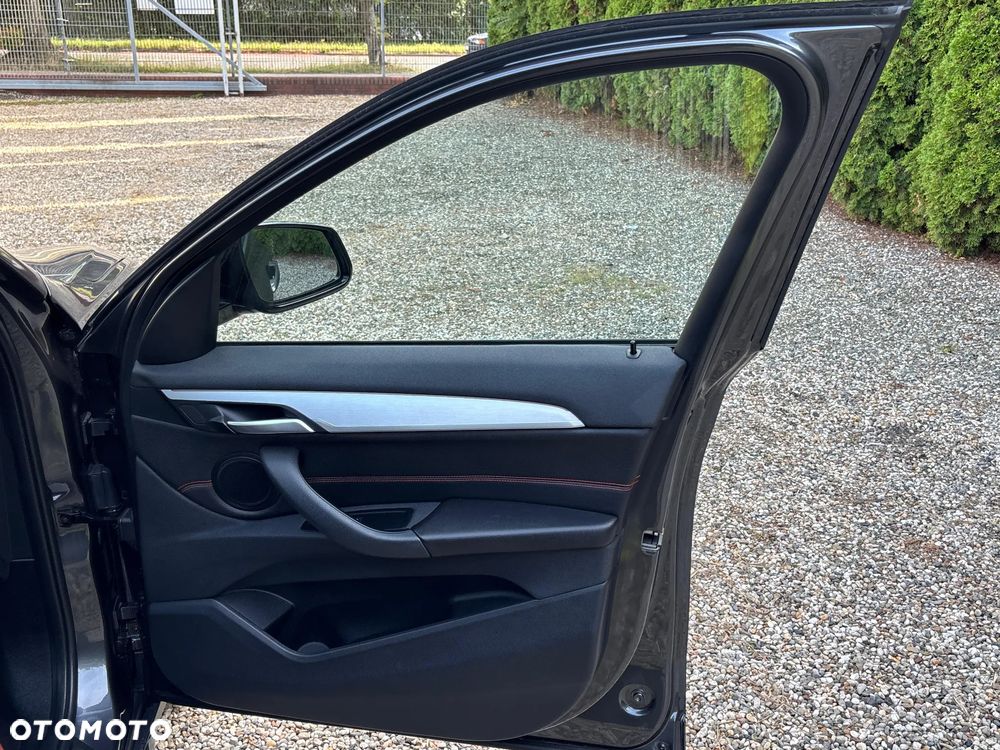 BMW X1 sDrive18d Sport Line - 26