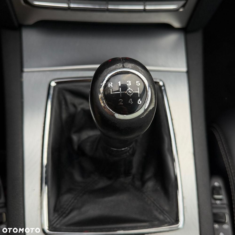 Mercedes-Benz Klasa E 220 CDI BlueEff - 18