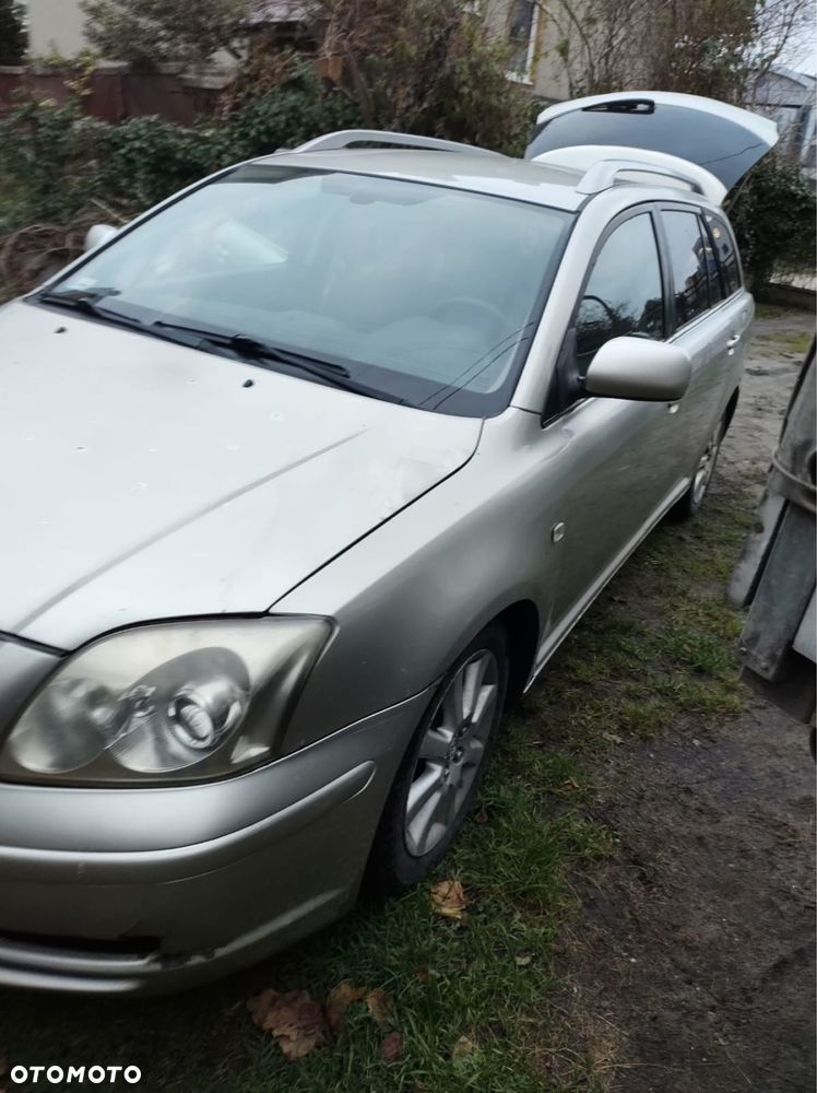 Toyota Avensis - 3