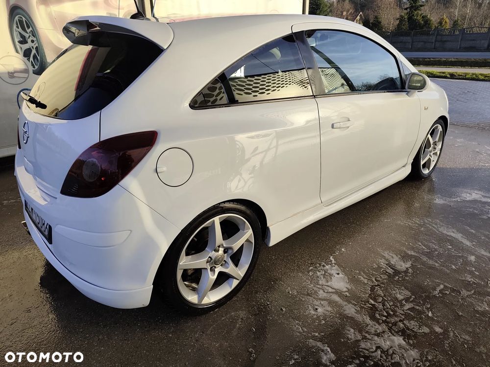 Opel Corsa ver-1-6t-gsi - 6