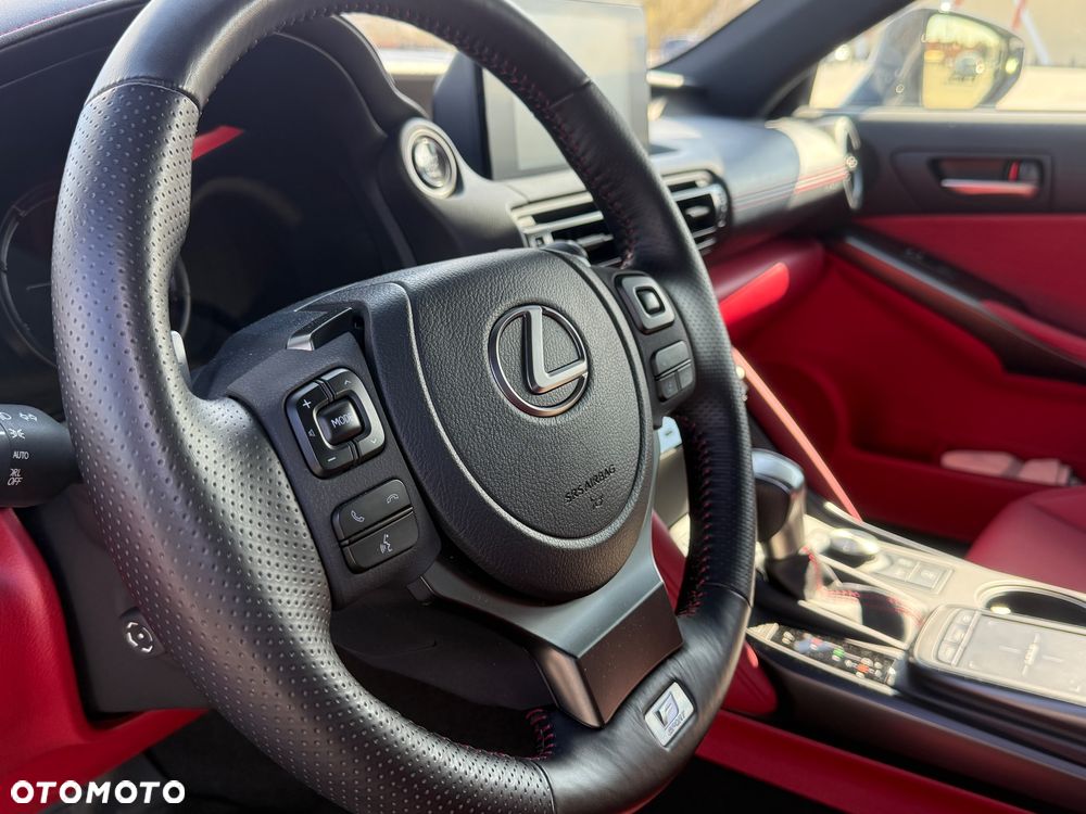 Lexus IS - 27