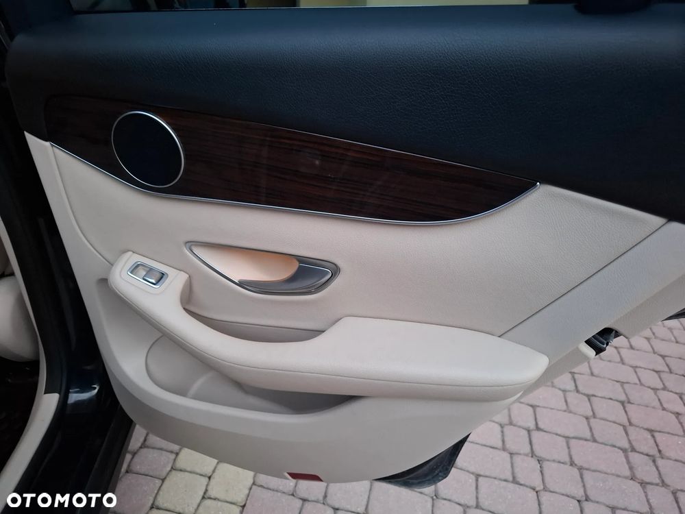 Mercedes-Benz GLC 250 4-Matic - 16