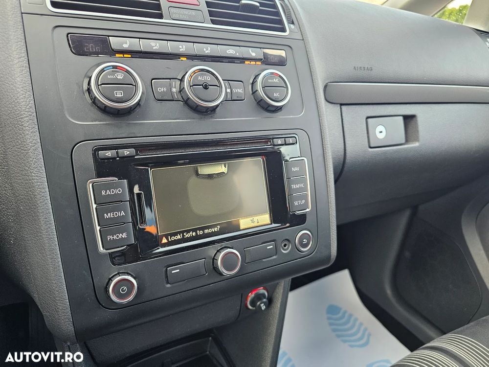 Volkswagen Touran 1.4 TSI DSG MATCH - 25