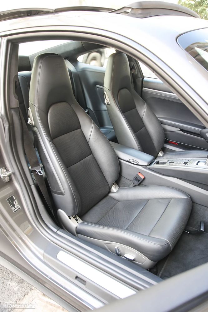 Porsche 911 (991) Carrera 4 S PDK - 29