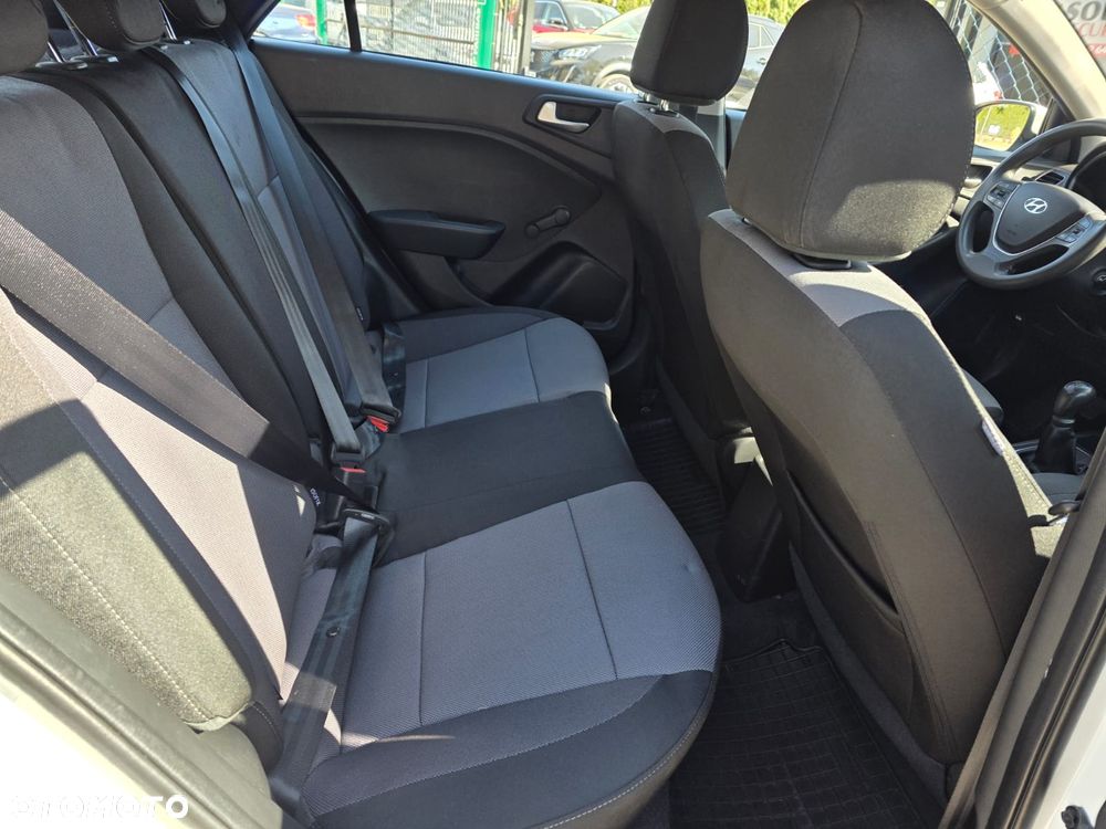 Hyundai i20 1.2 Comfort - 21