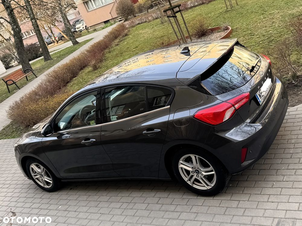 Ford Focus 1.0 EcoBoost Trend Edition - 34