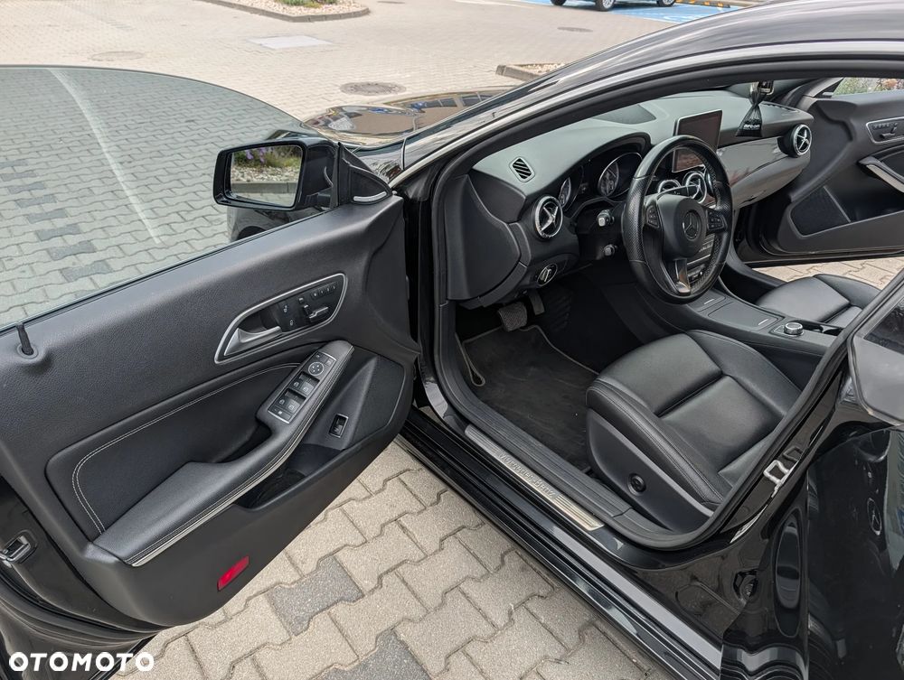 Mercedes-Benz CLA 250 4-Matic - 13