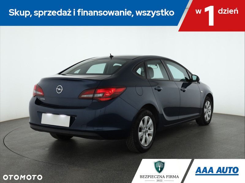 Opel Astra - 6