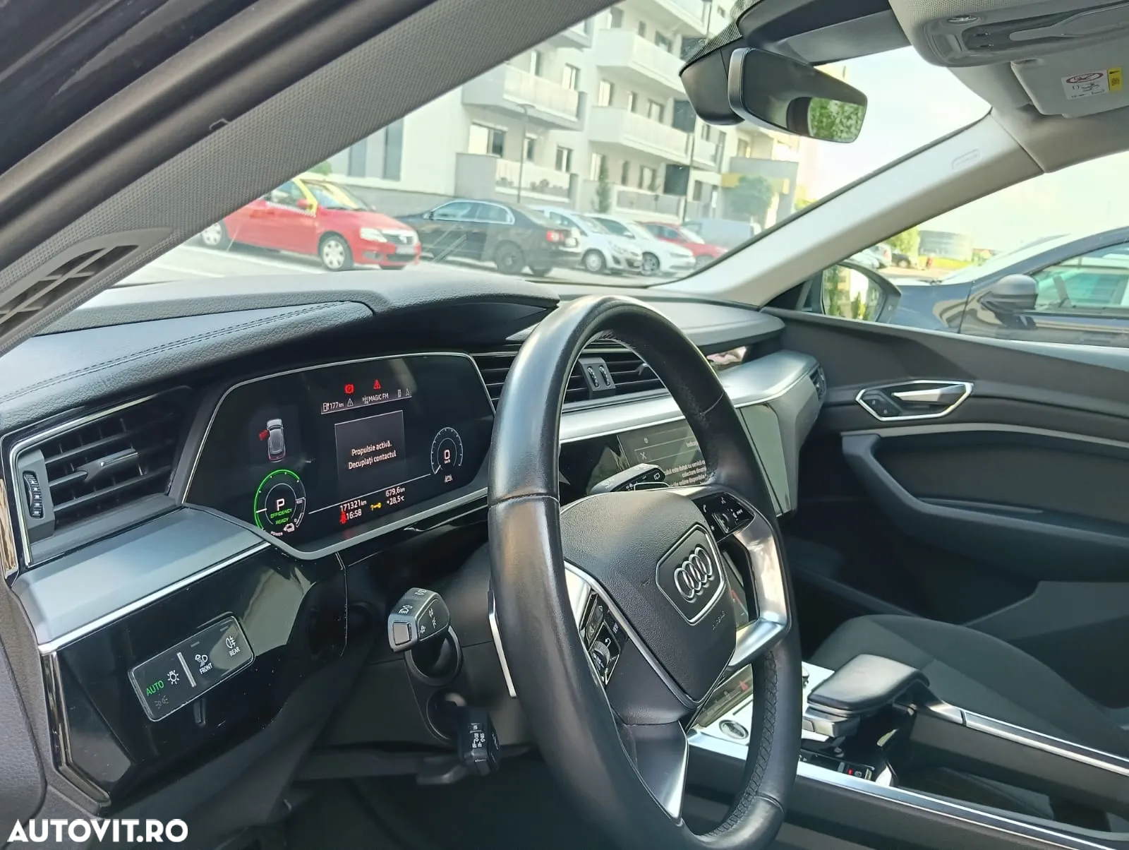 Audi e-tron 55 quattro advanced - 8