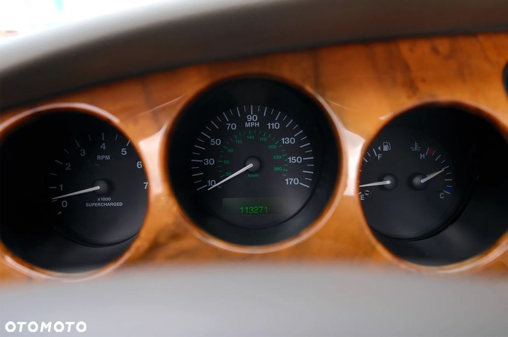 Jaguar XK8 - 7