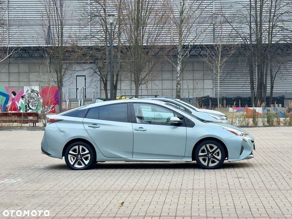 Toyota Prius 1.8 Hybrid Executive - 8