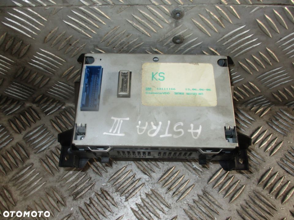 Wyświetlacz nawigacji 13111166 Opel Astra III - 2