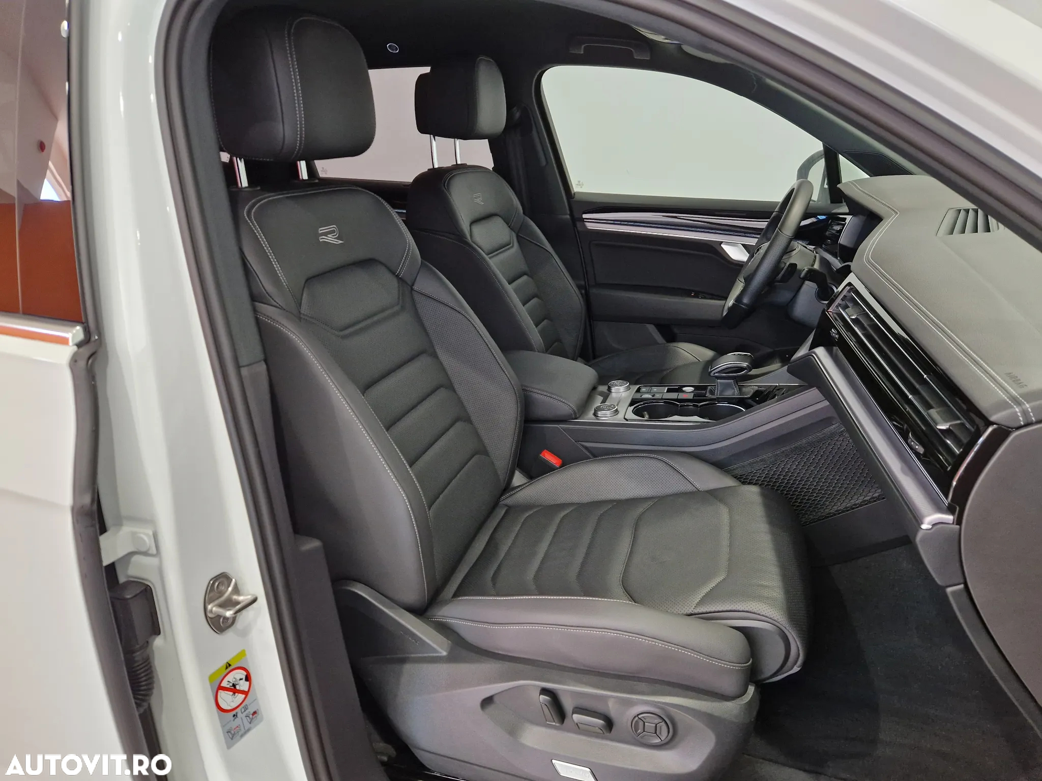 Volkswagen Touareg 3.0 V6 TDI 4Motion DPF Automatik R-Line - 13