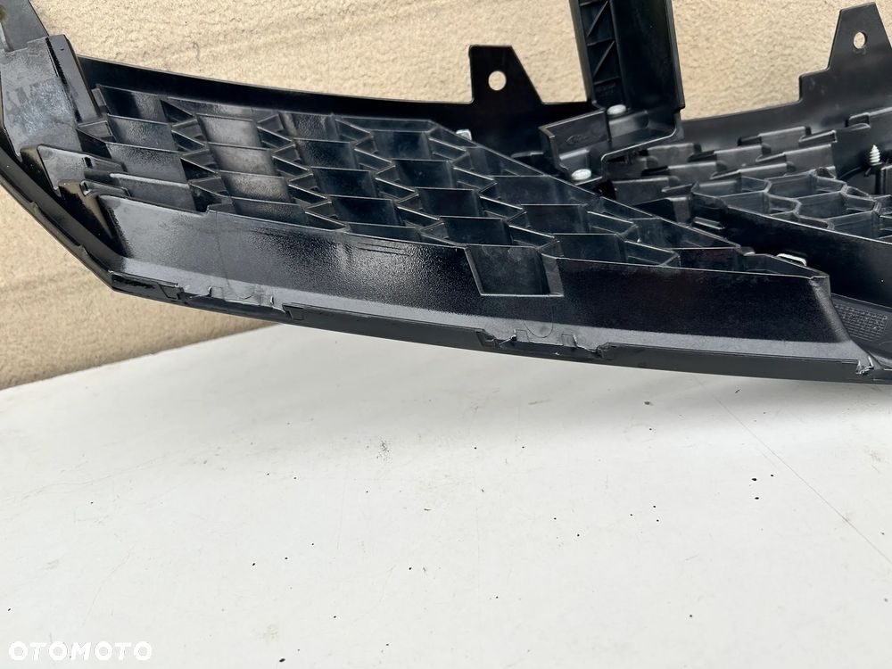 NISSAN PULSAR GRILL ATRAPA CHROM EMBLEMAT - 4