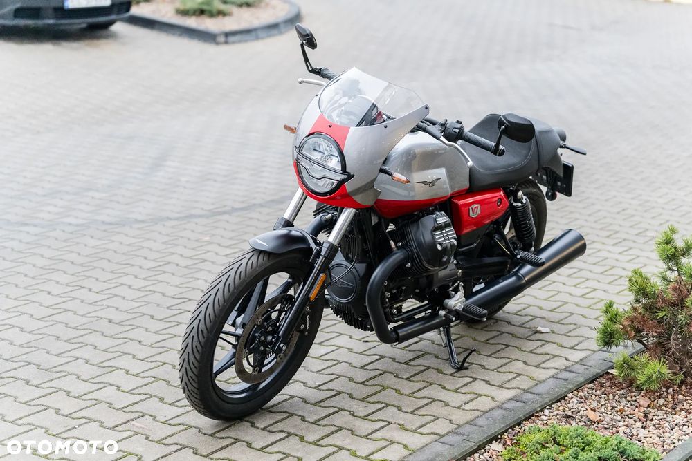 Moto Guzzi V7 - 8