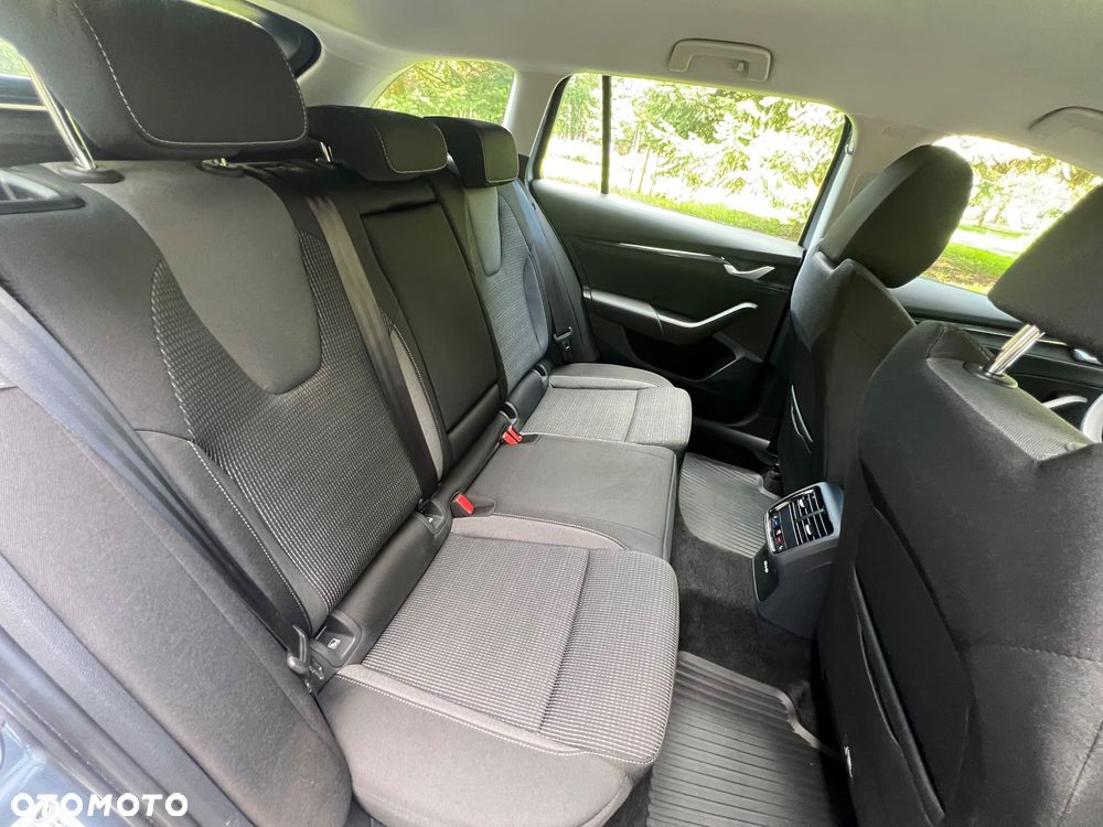 Skoda Octavia 2.0 TDI DSG Edition Plus - 9
