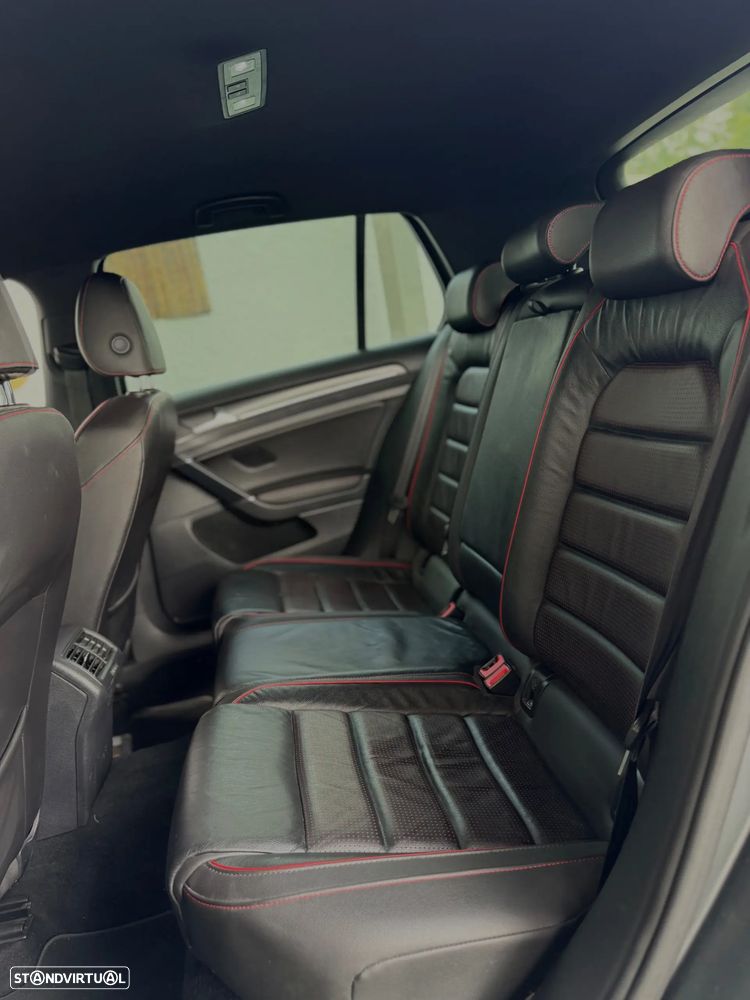 VW Golf 2.0 TSI GTI DSG Performance - 23
