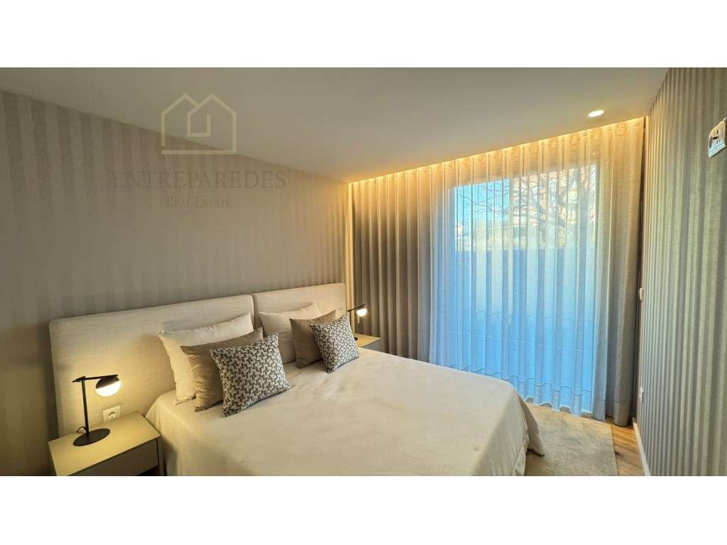 Apartamento T1+1 NOVO | Terraço amplo | A 300 m da praia | Garagem ... - Grande imagem: 5/42