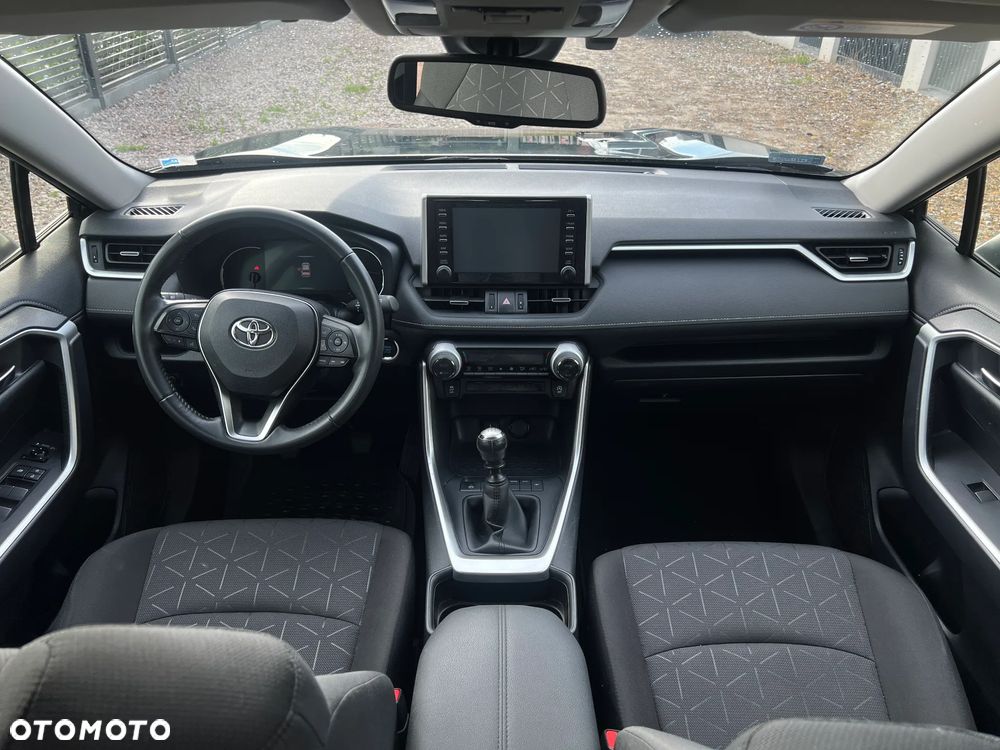 Toyota RAV4 2.0 Active 4x2 - 23
