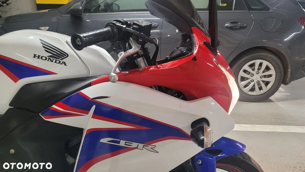 Honda CBR - 8