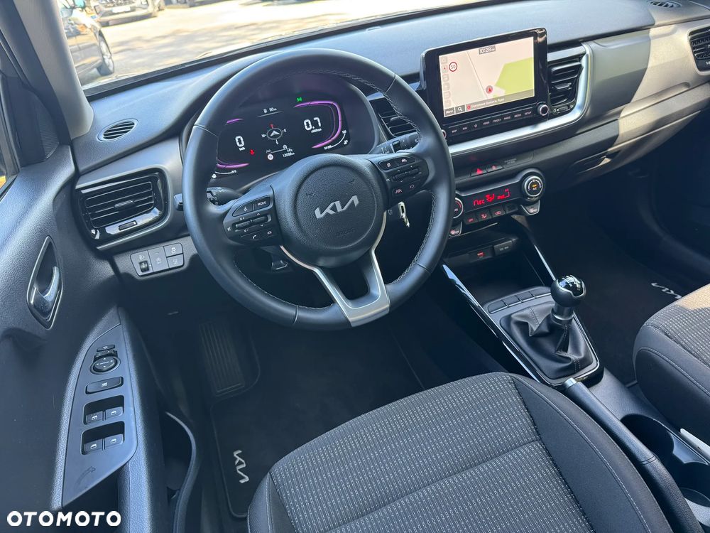 Kia Stonic - 26
