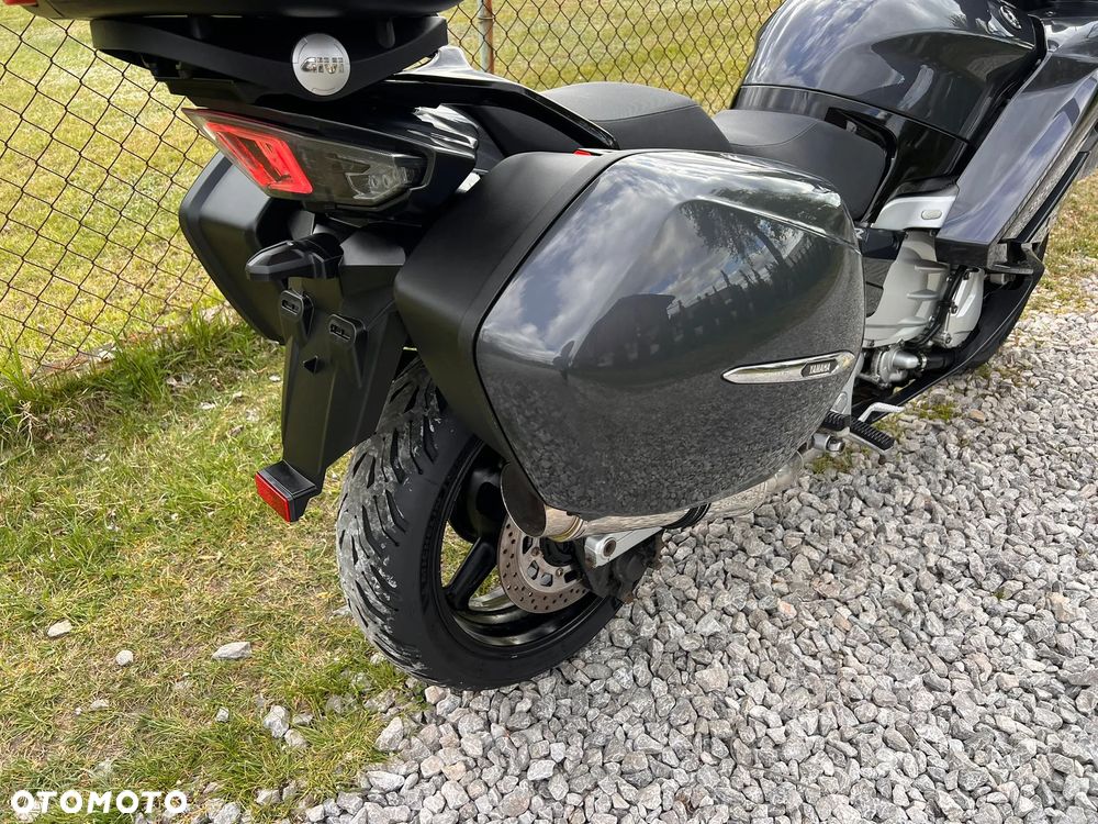 Yamaha FJR - 11